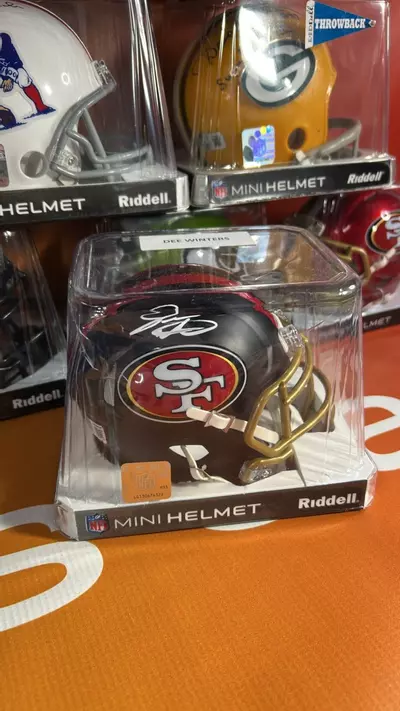 heat_pack/Past and present sports memorabilia-0-thumbnail