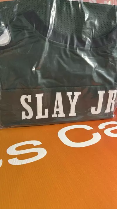 heat_pack/Past and present sports memorabilia-0-thumbnail