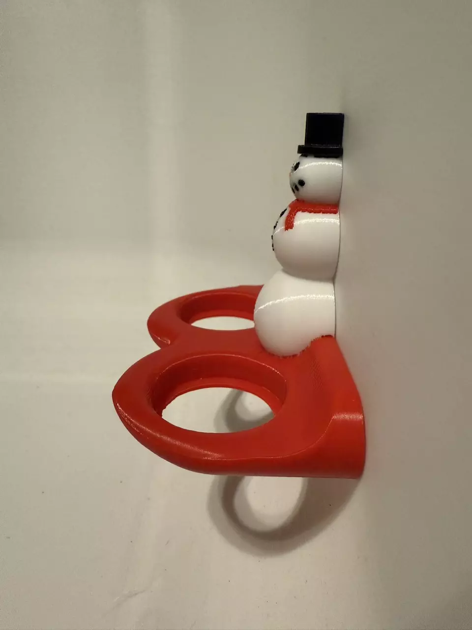 plant/Magnetic Snow Man Bottle Cap Feeding Ledge-1