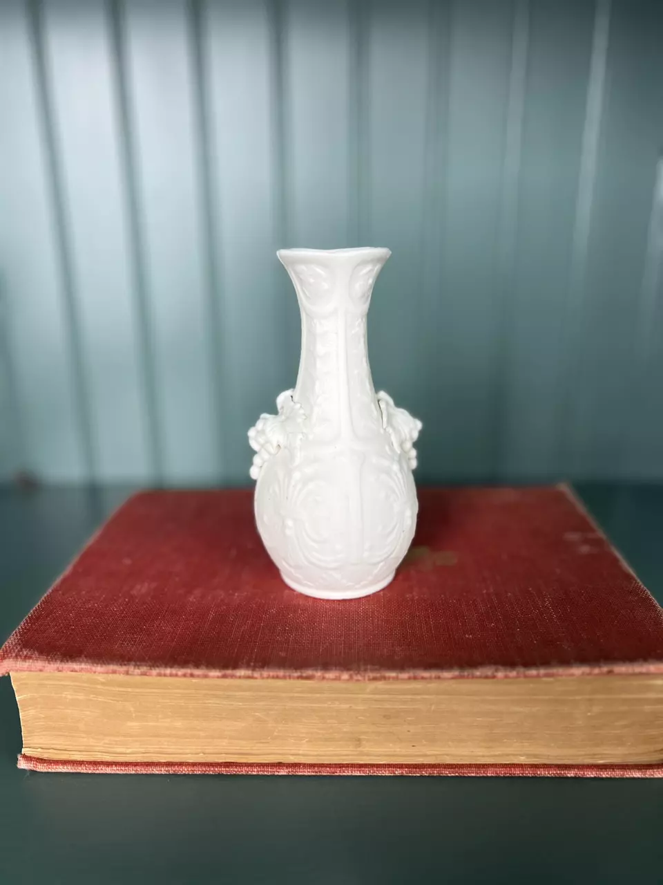 plant/Parian Ware / Bisque Style Bud Vase-1