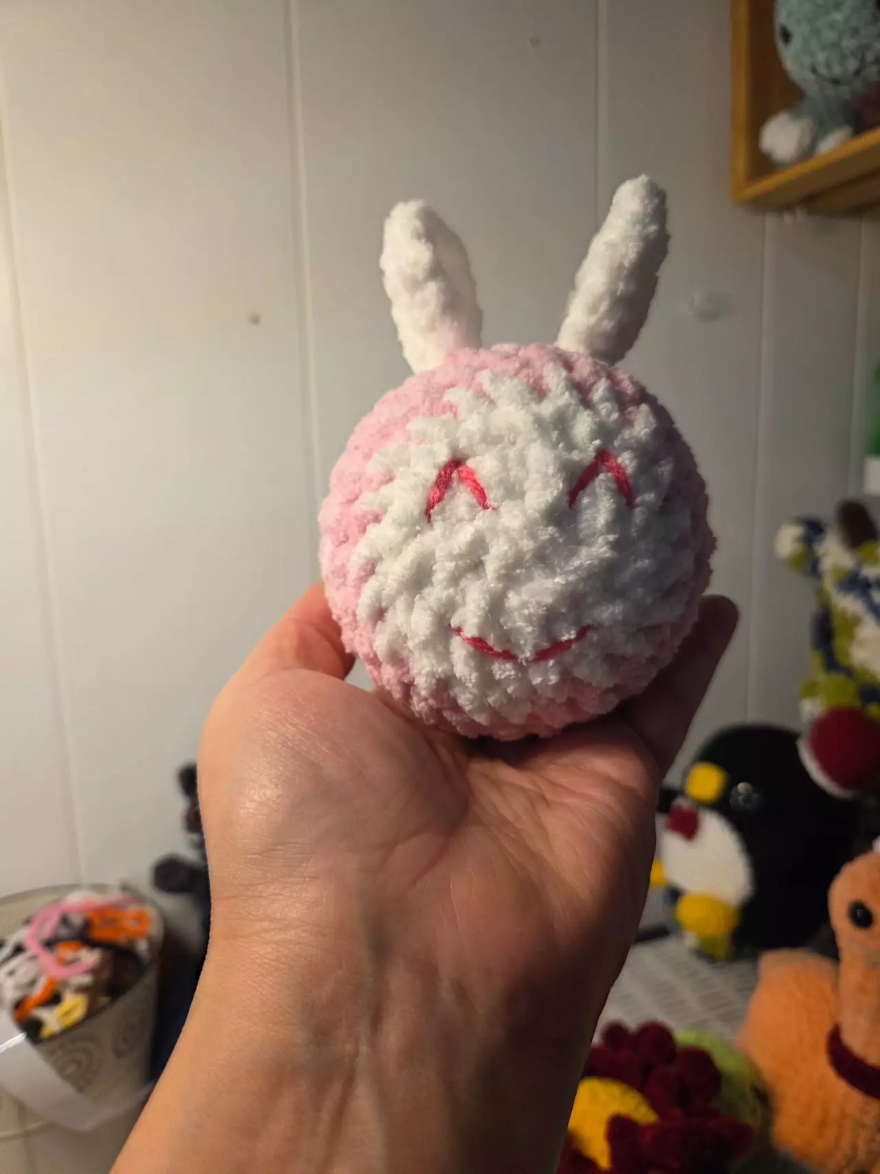 plant/Sleepy Bee Pink and White Handmade Crochet-0