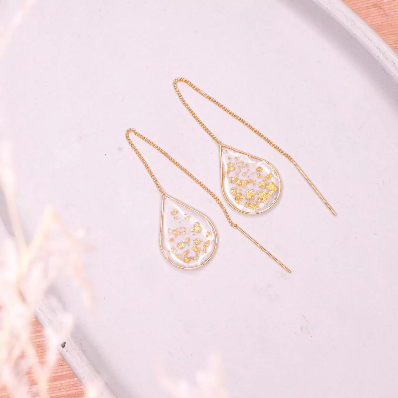 plant/Anh Thư - Gold Flakes Gold Ear Threaders-1