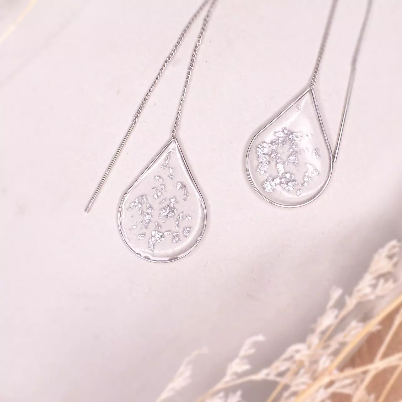 plant/Anh Thư Silver - Silver Flakes Ear Threaders-0