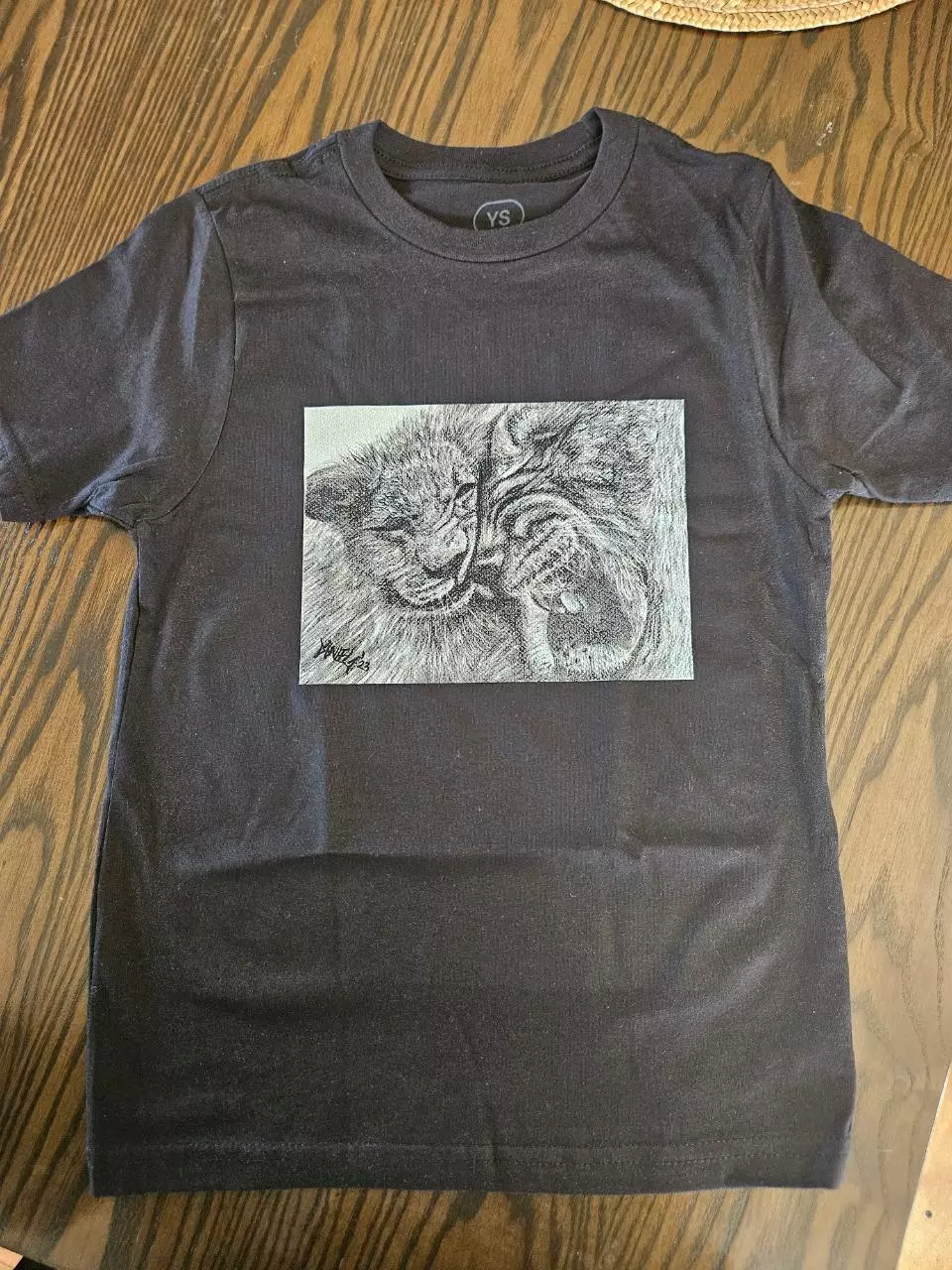 plant/Lion Duo in charcoal printed tshirt-3