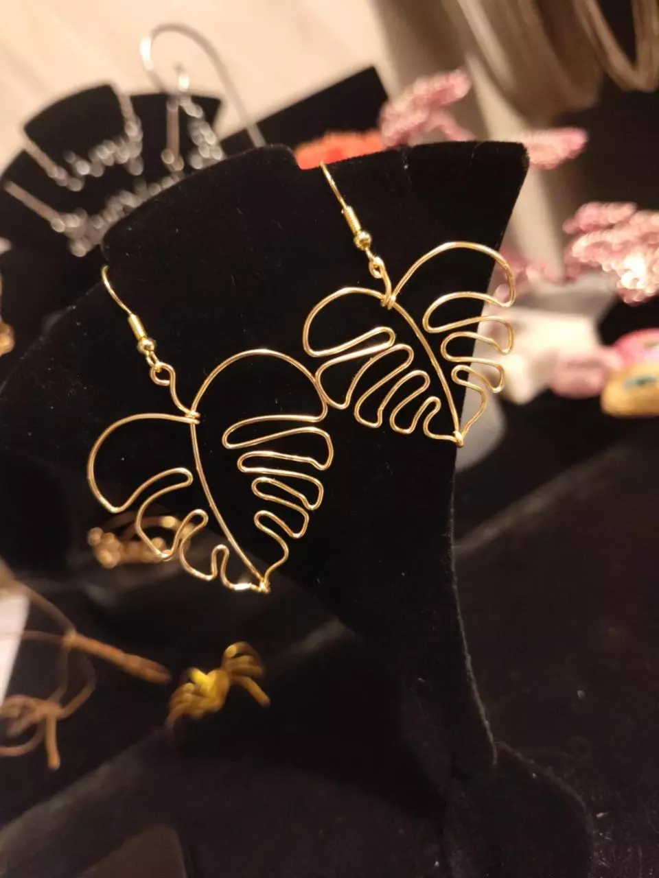 plant/Large Gold Monstera earrings-0