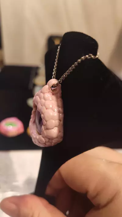 plant/Pink Reptile Eye necklace-3-thumbnail