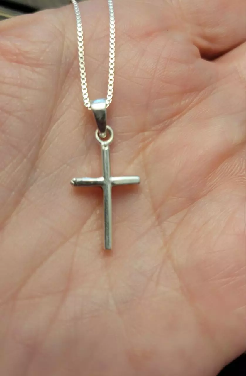 plant/Small Sterling Silver Cross necklace C1-1