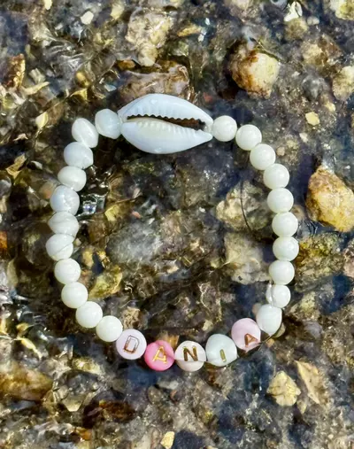 plant/Gold Coast Collection: ‘DANIA’ Beach Natural Howlite Steetch Bracelet | 6mm-3-thumbnail
