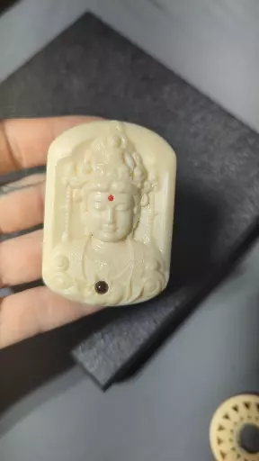 plant/Hand Carved Ivory Nut Pendant-0