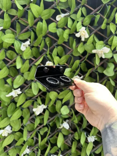 plant/Silicone Magnetic Feeder Ledges (silicone dish color will vary)-3-thumbnail