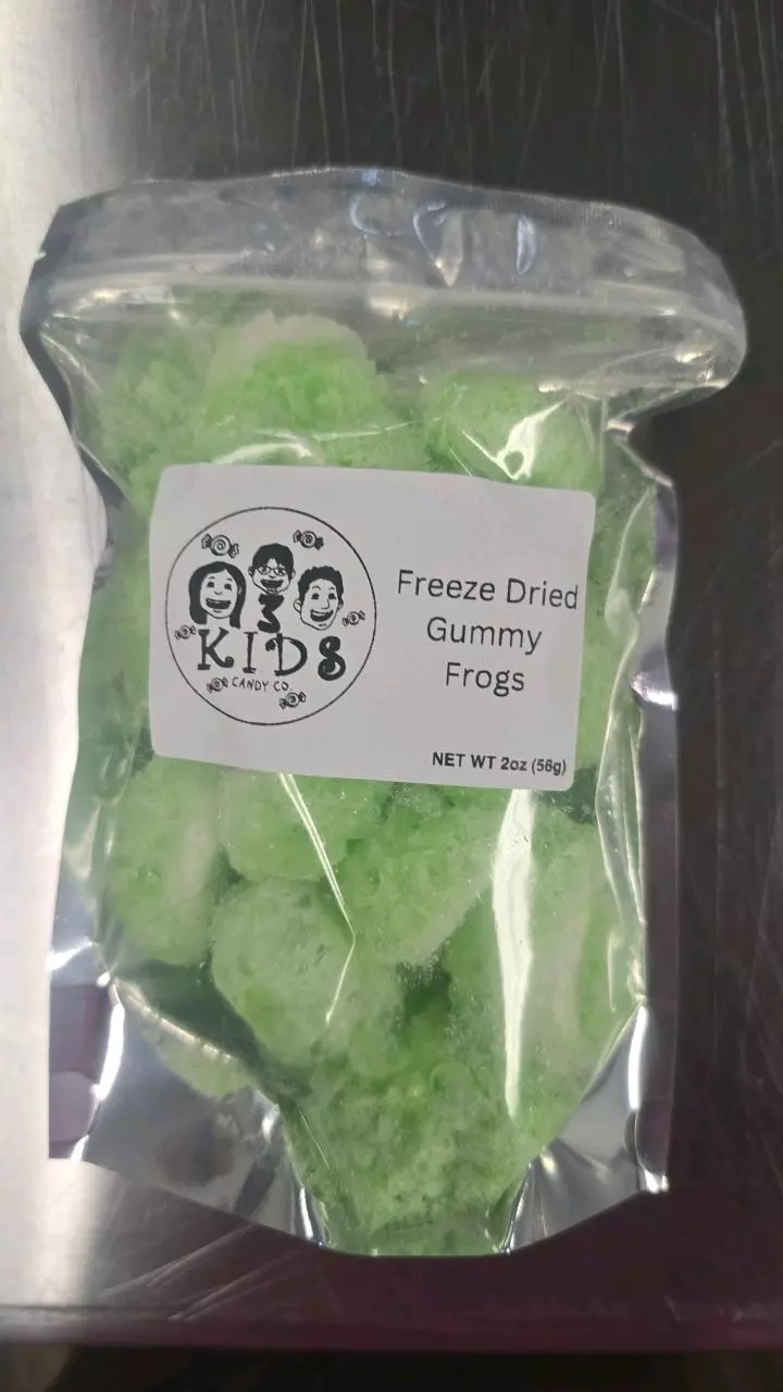 plant/Freeze dried gummy frogs-0