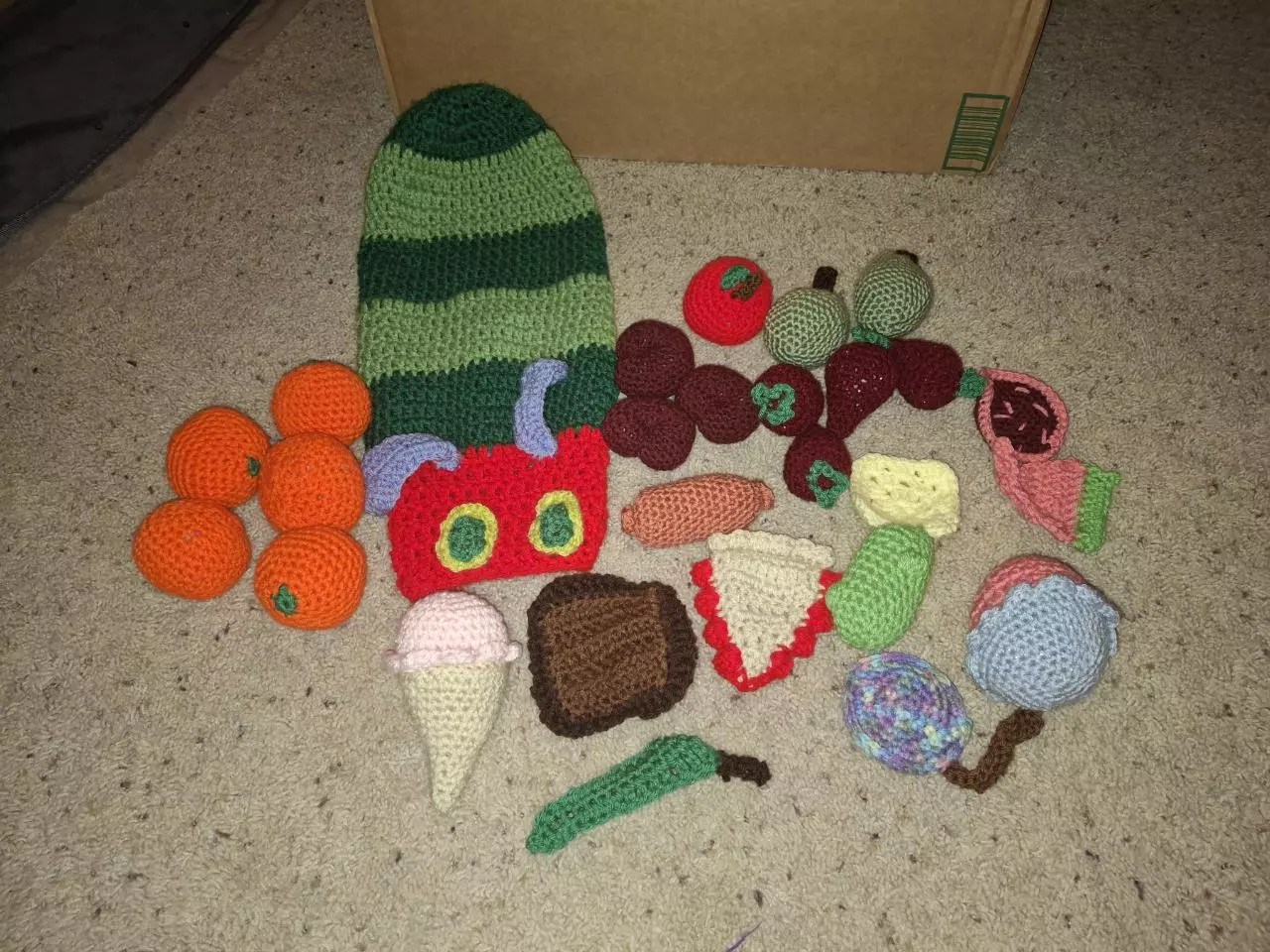 plant/Very hungry caterpillar interactive set (made to order)-1