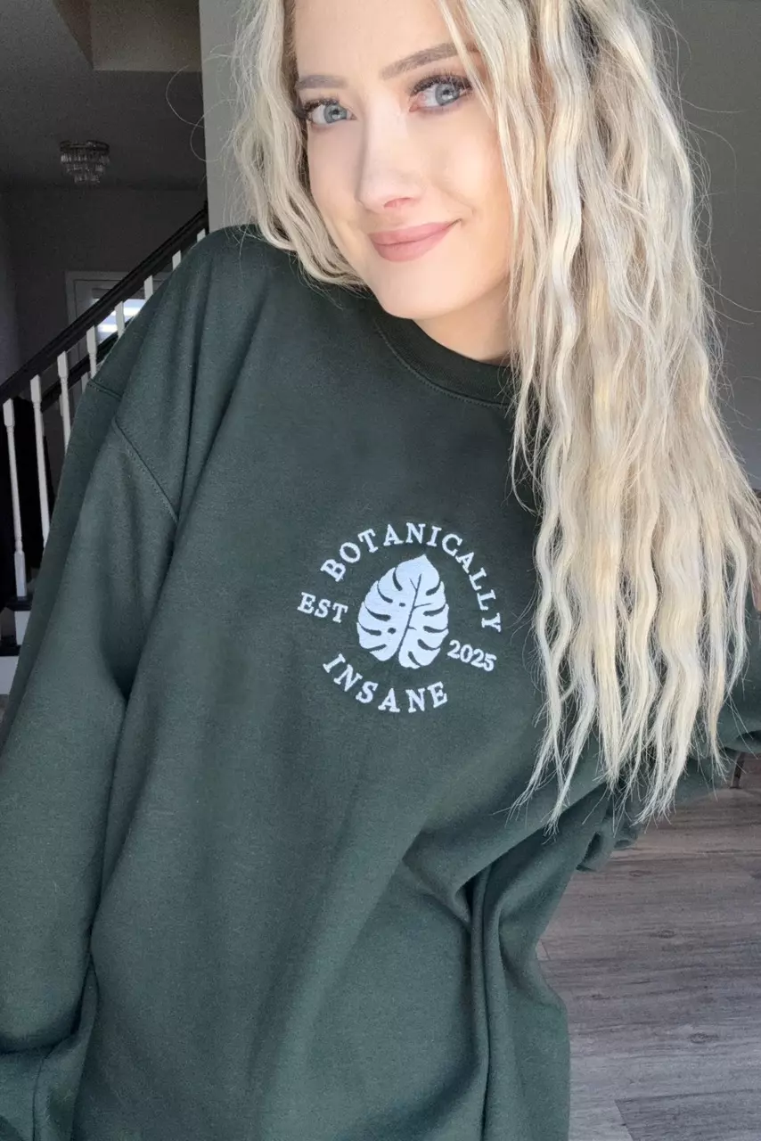plant/Embroidered Monstera Crewneck (L/XL)-0