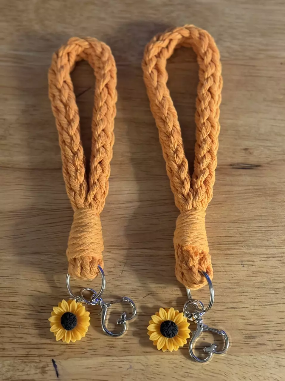 plant/Wristlets with different charms-0