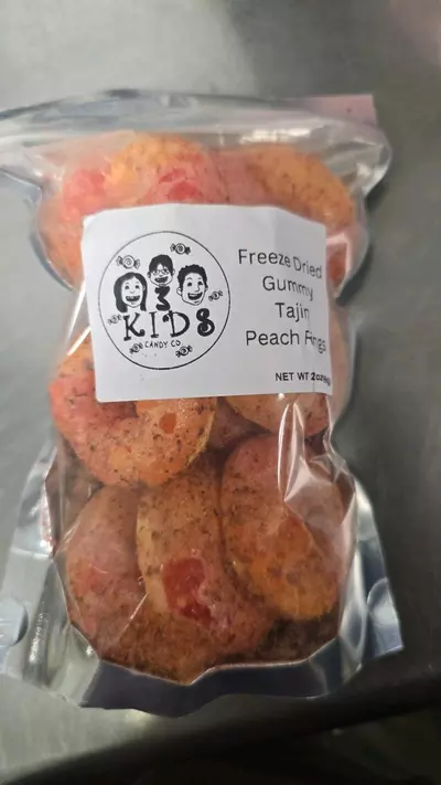 plant/Freeze dried Tajin peach rings-0-thumbnail