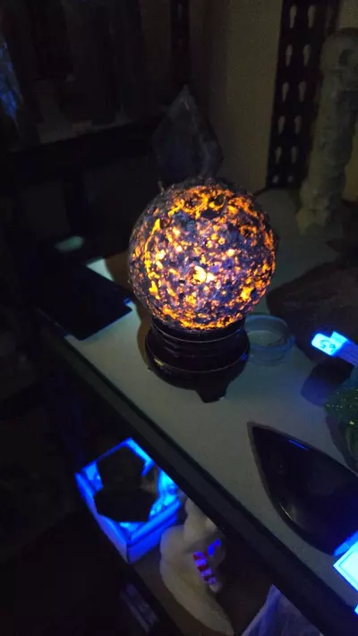 plant/Yooperlite moon w/ stand-1-thumbnail