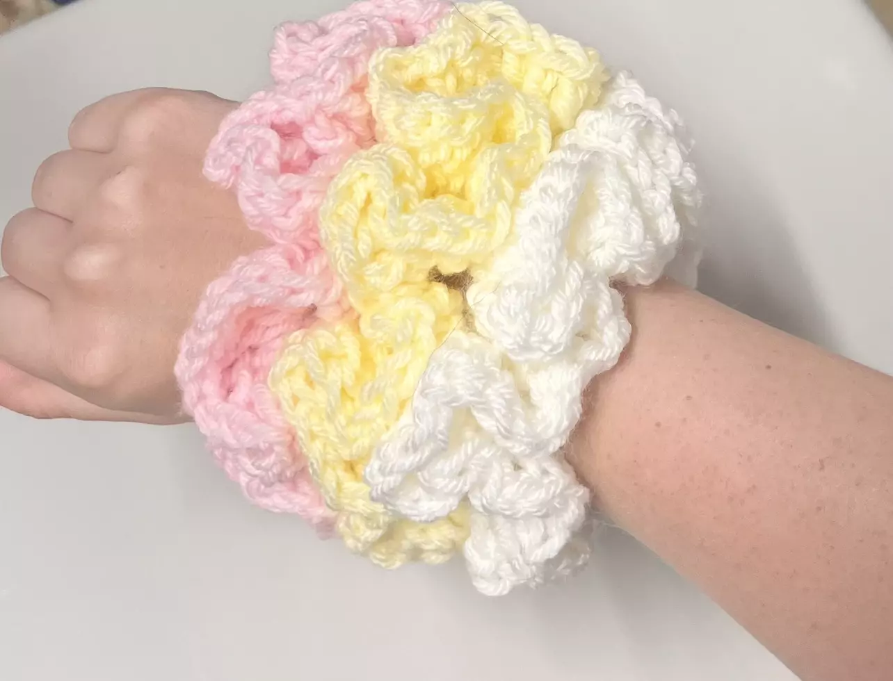 plant/Strawberry Lemonade Scrunchie Stack-0