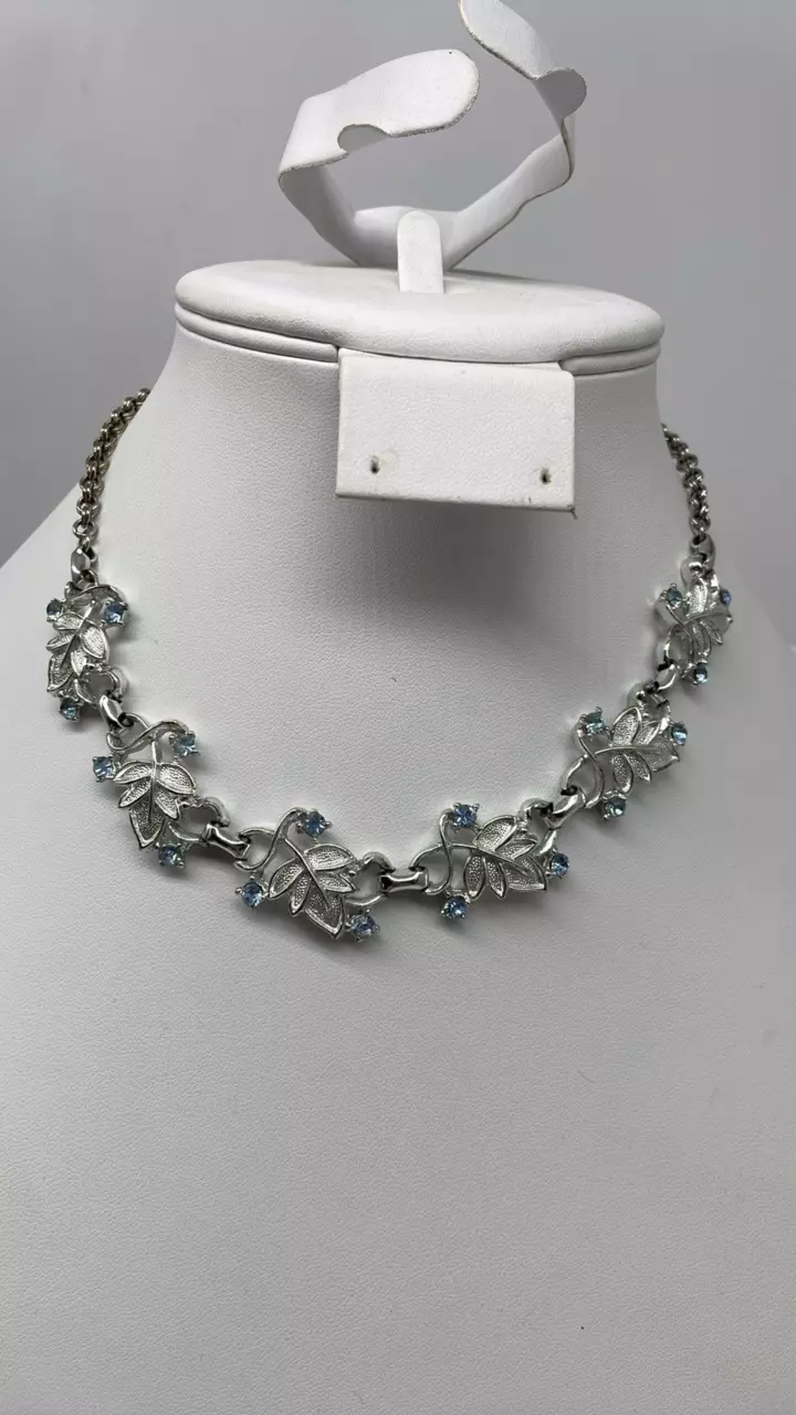 heat_pack/Silver tone Leaf  blue rhinestones 15”-0