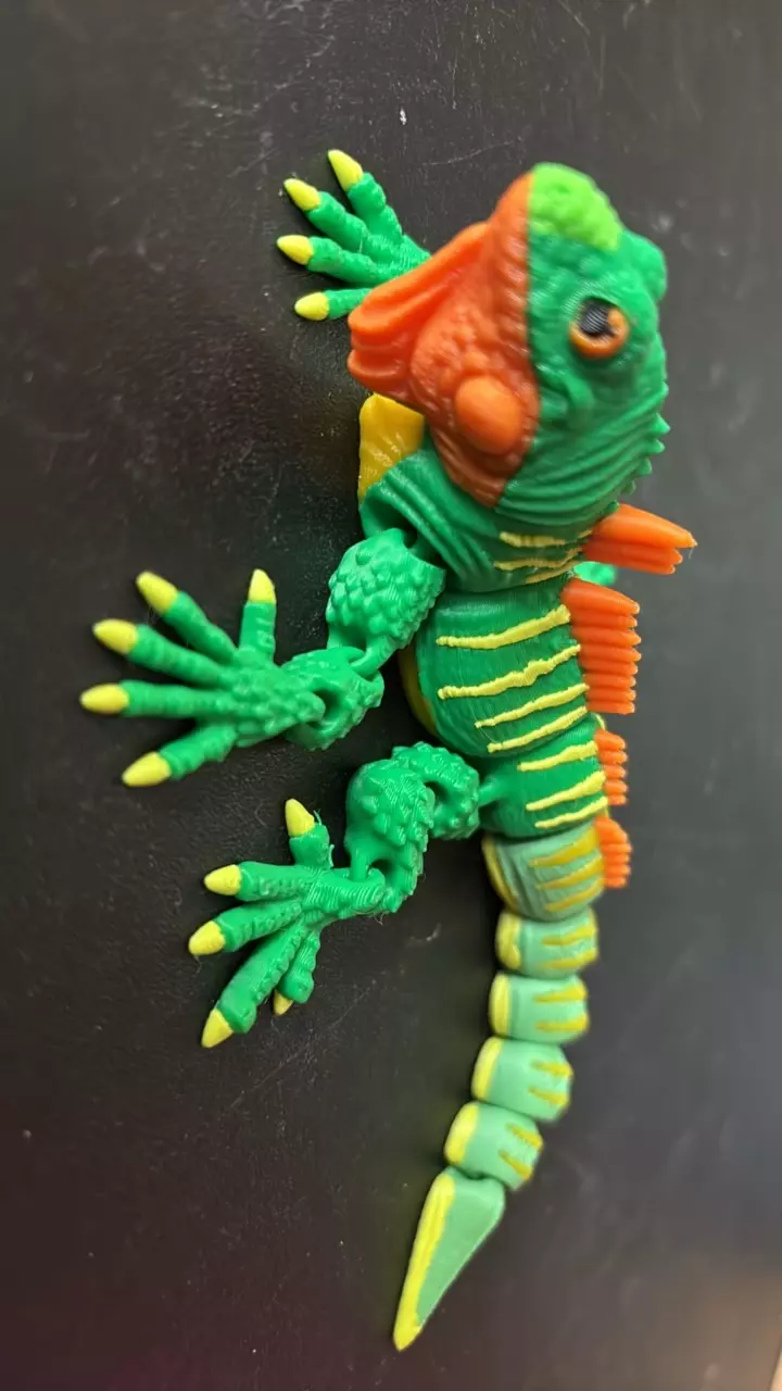 free_shipping/When your child asks for a lizard! You get them a fake one!-0