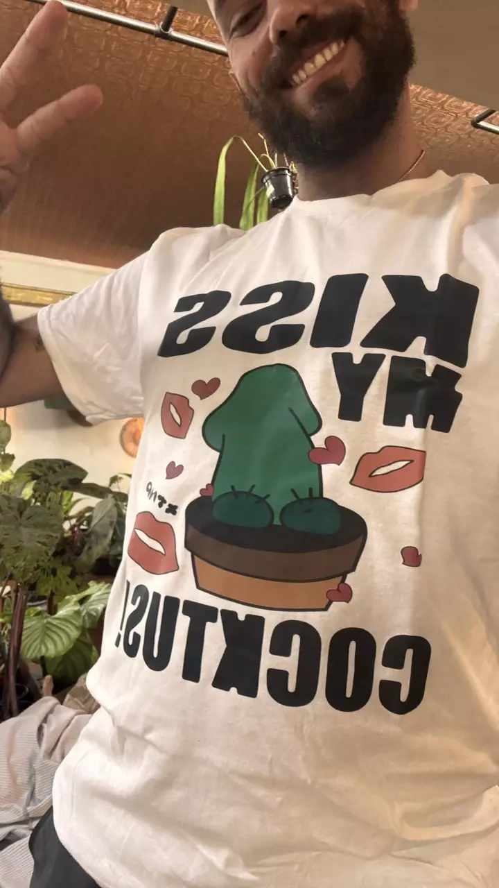 plant/Kiss my Cocktus Shirt-0