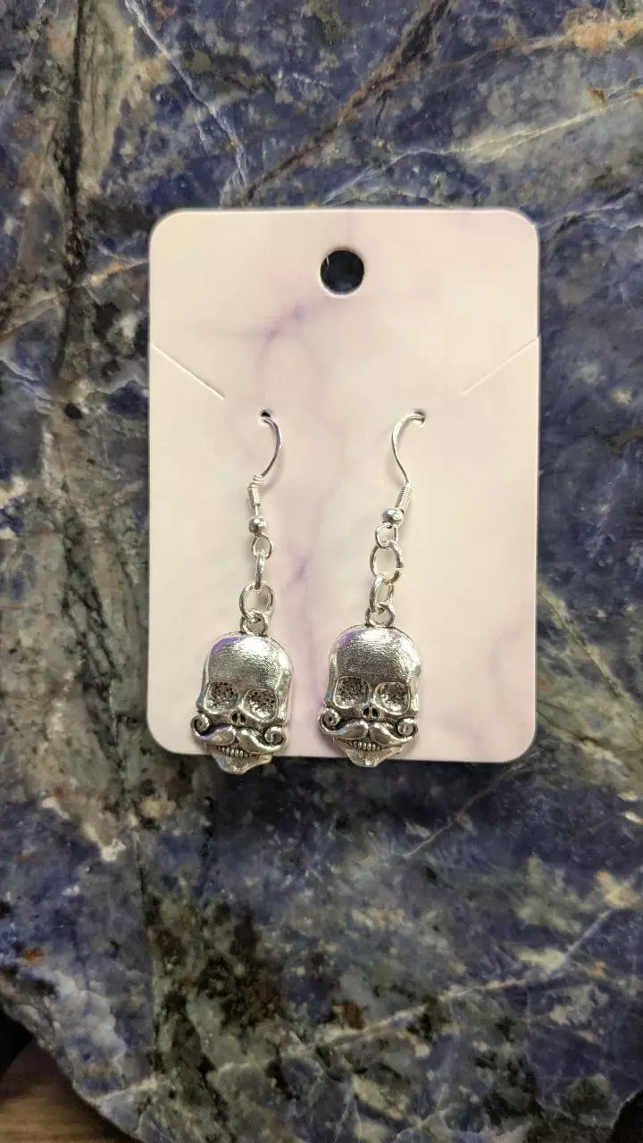 plant/Mustache skull earrings.-0