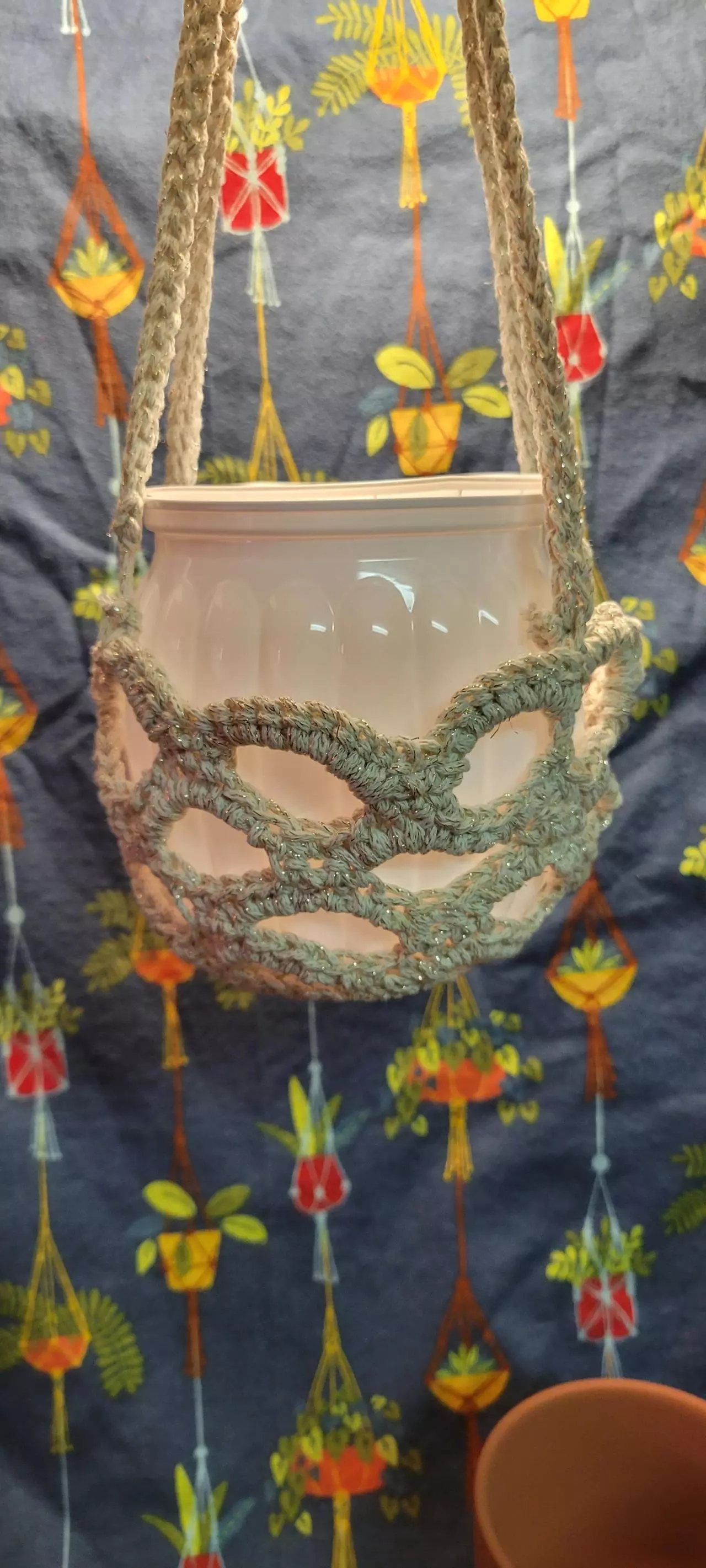 plant/Hand crochet plant hanger rock 🪨 pattern cream with sparkles for 5-6 inch pot-0