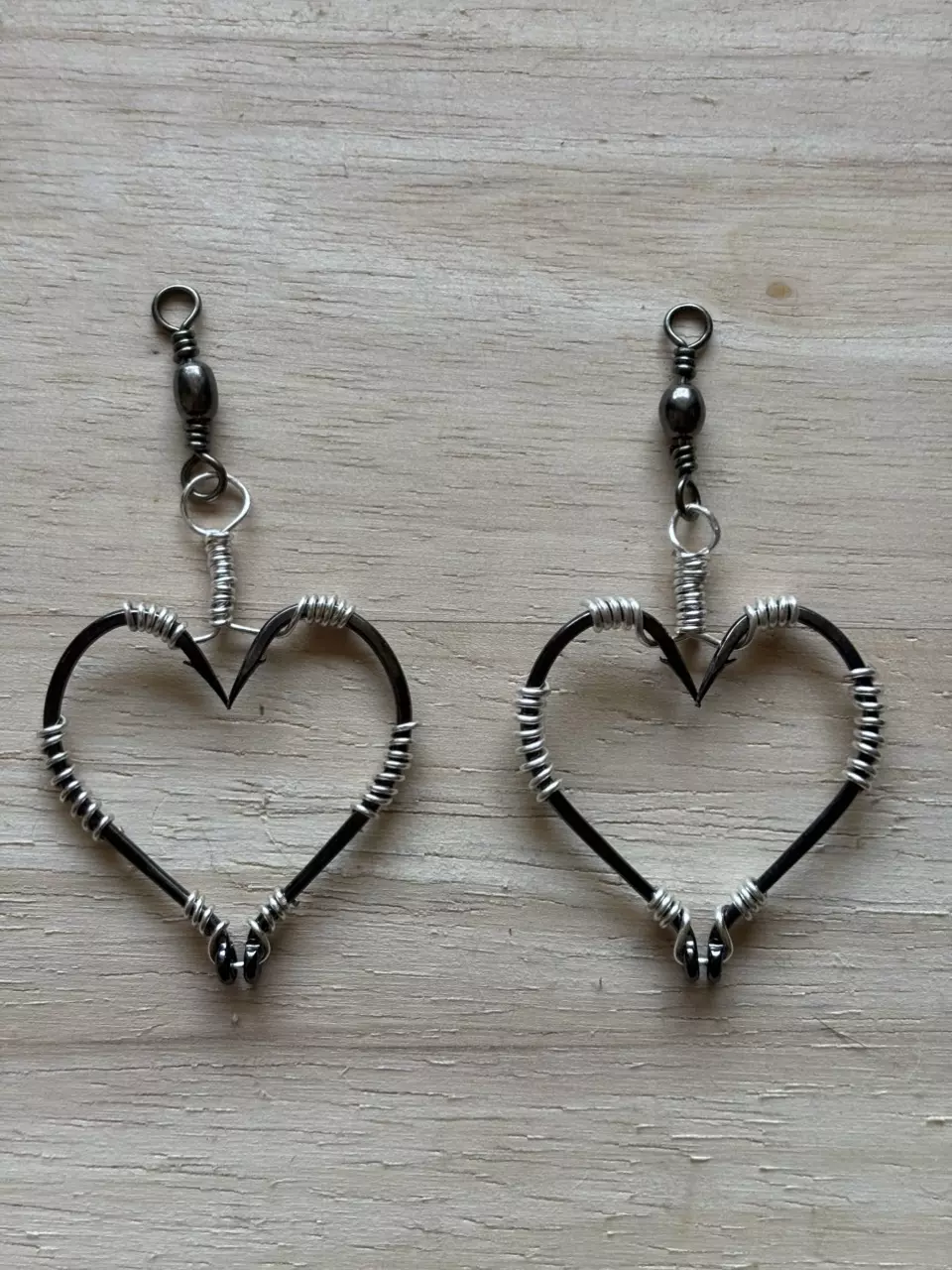 plant/Wire wrapped fishing hook heart pendant-0