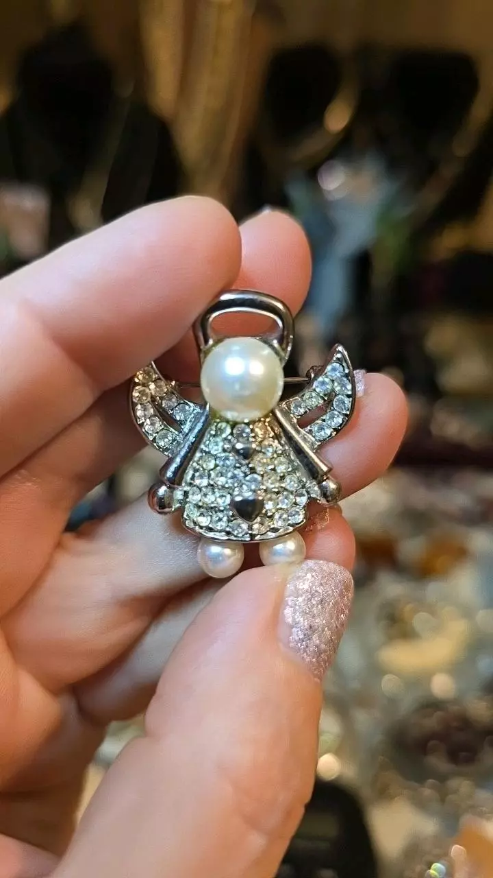 plant/Brooch pin Angel 😇 Silverstone with Rhinestones.-0