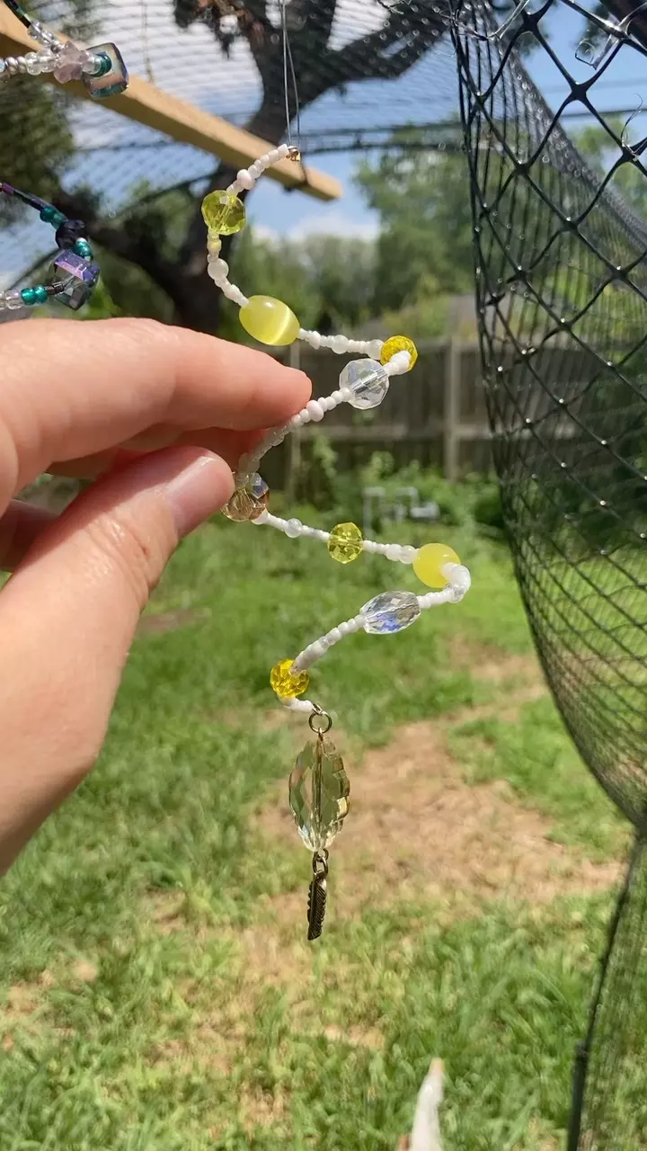 plant/Yellow & White Memory Wire Suncatcher-4