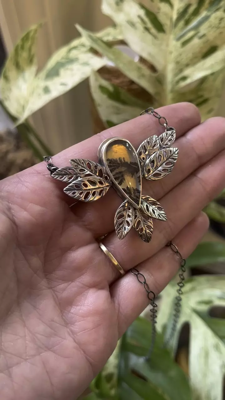 plant/Monstera Adansonii Necklace-4