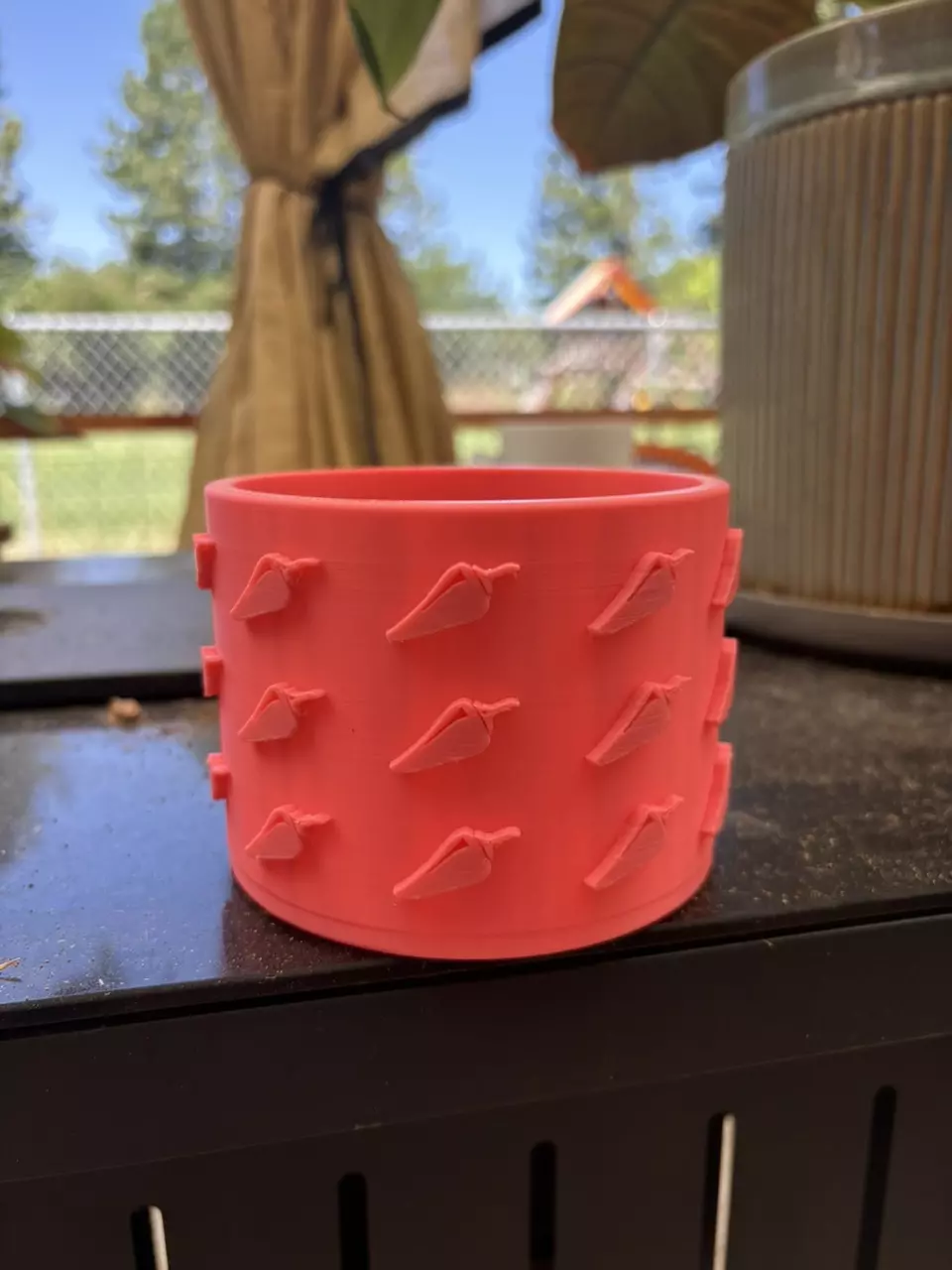 plant/Pink Chili Pepper Pot-0