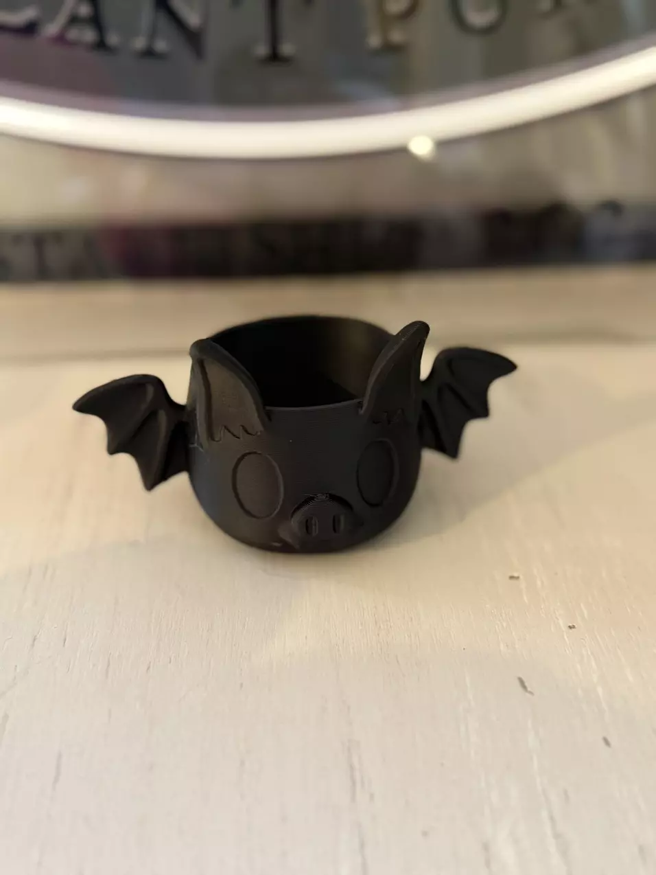 plant/2.5" Bat planter-0