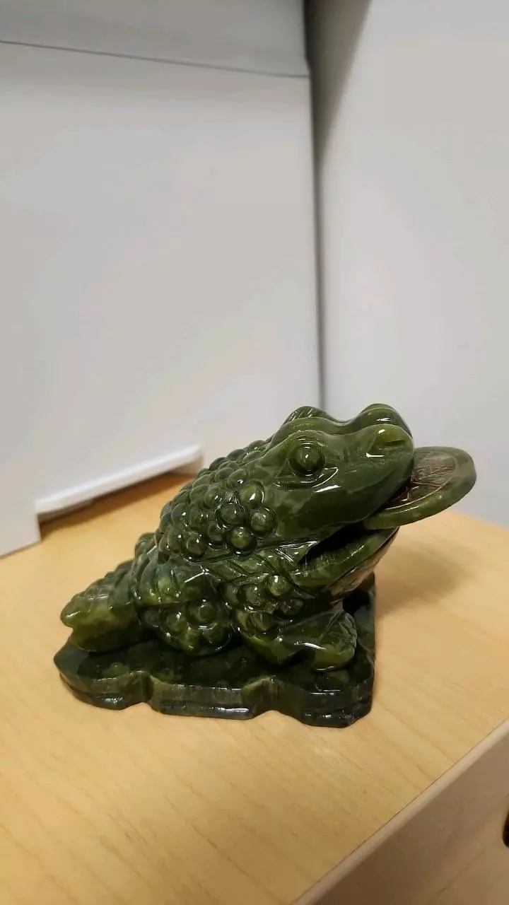 plant/Nephrite jade money frog-1