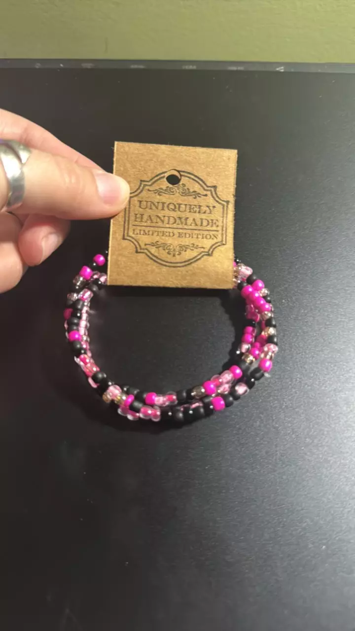 plant/Dark barbie beaded bracelet-0
