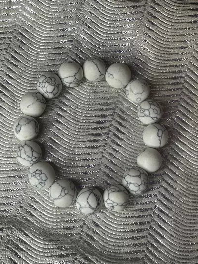 plant/Howlite Matte Stretch Bracelet-0-thumbnail