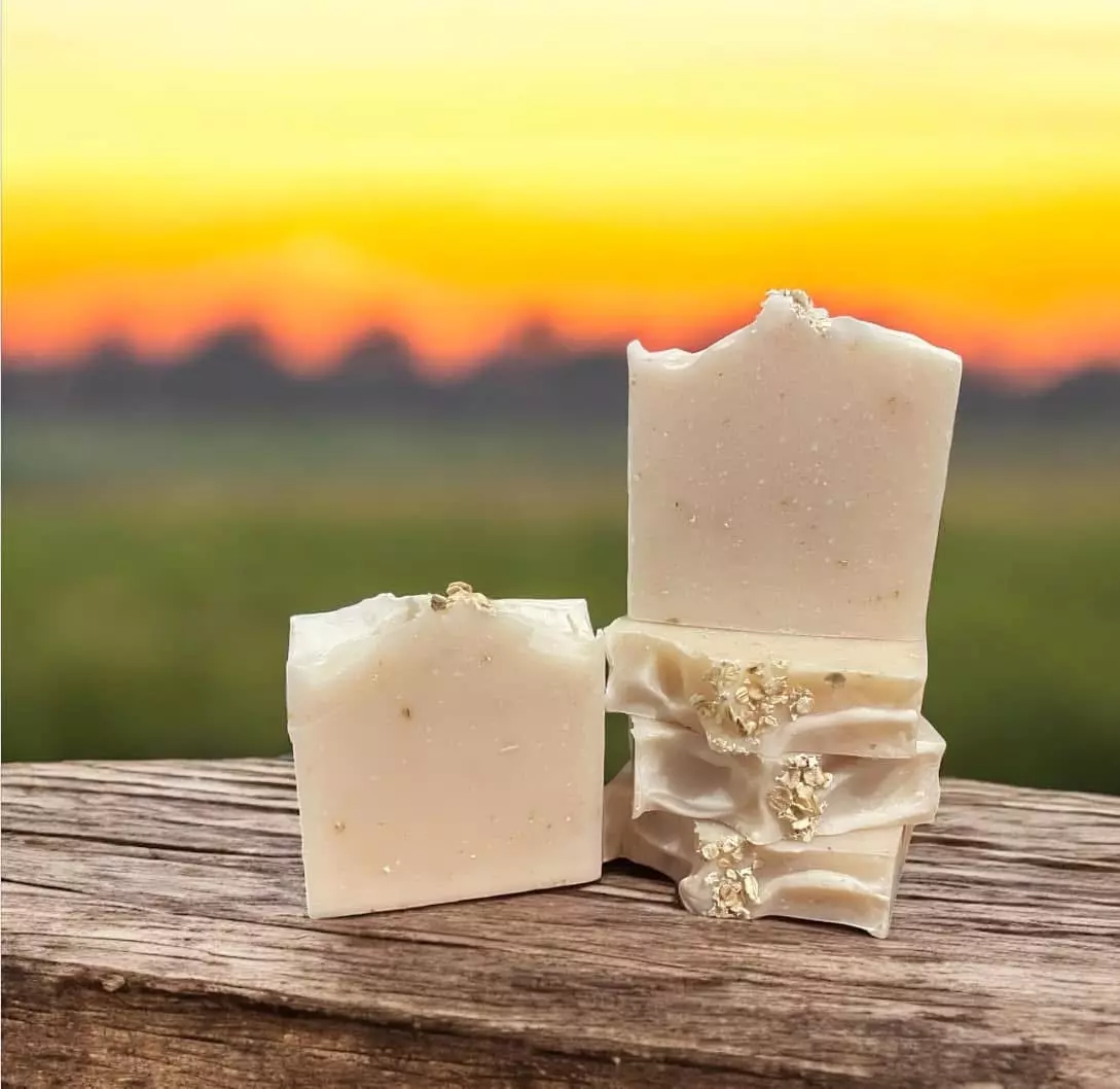 plant/Simply Oatmeal- Goats Milk Soap-0