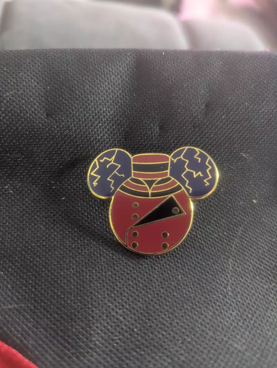 plant/Hollywood Tower Hotel 🏨 Mickey head pin-0