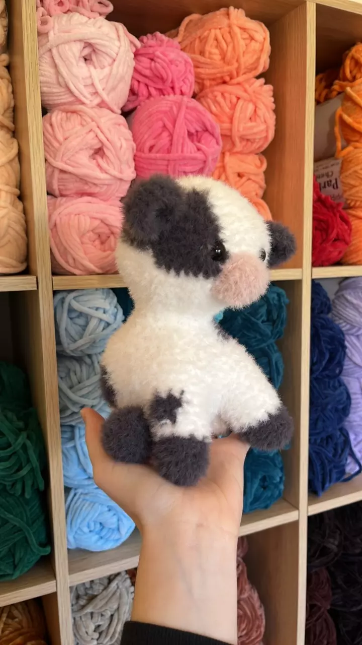 plant/🐮🐄Fuzzy/Weighted Sitting Cow Plushie-1