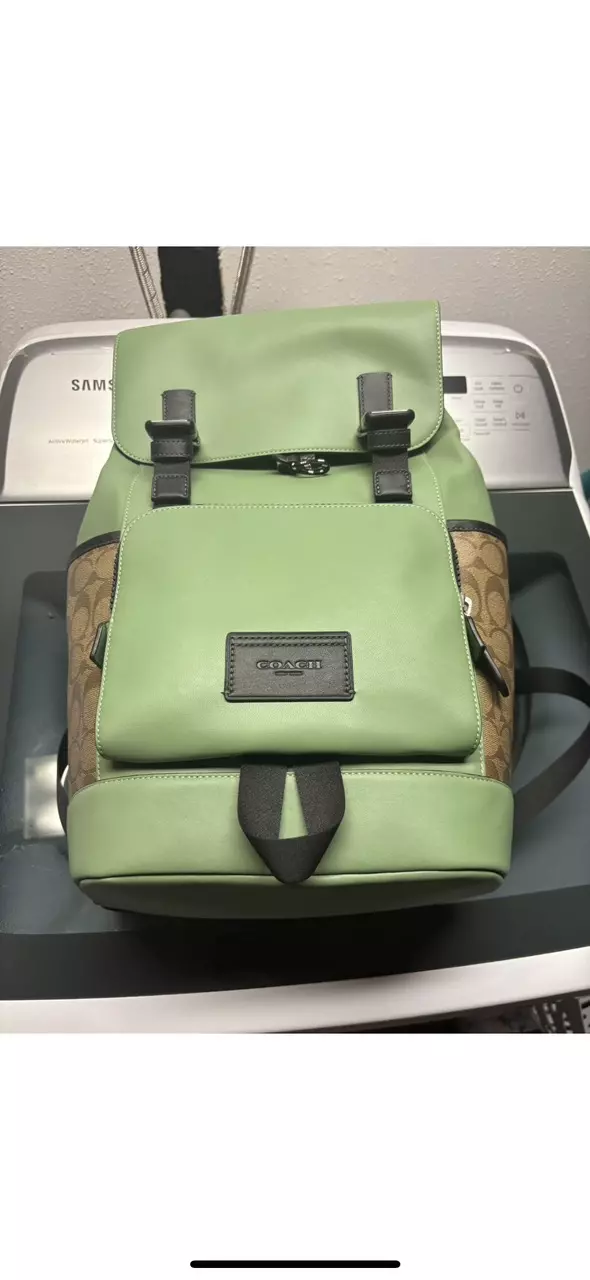 plant/100% Authentic Coach Colorblock backpack.-0
