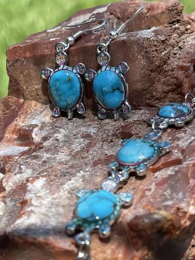 plant/King Mine Turtle Turquoise Earrings & Bracelet Set-0-thumbnail