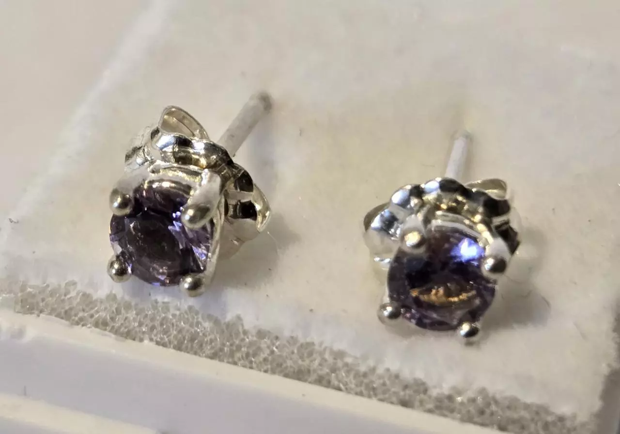 plant/Purple scapolite studs-0