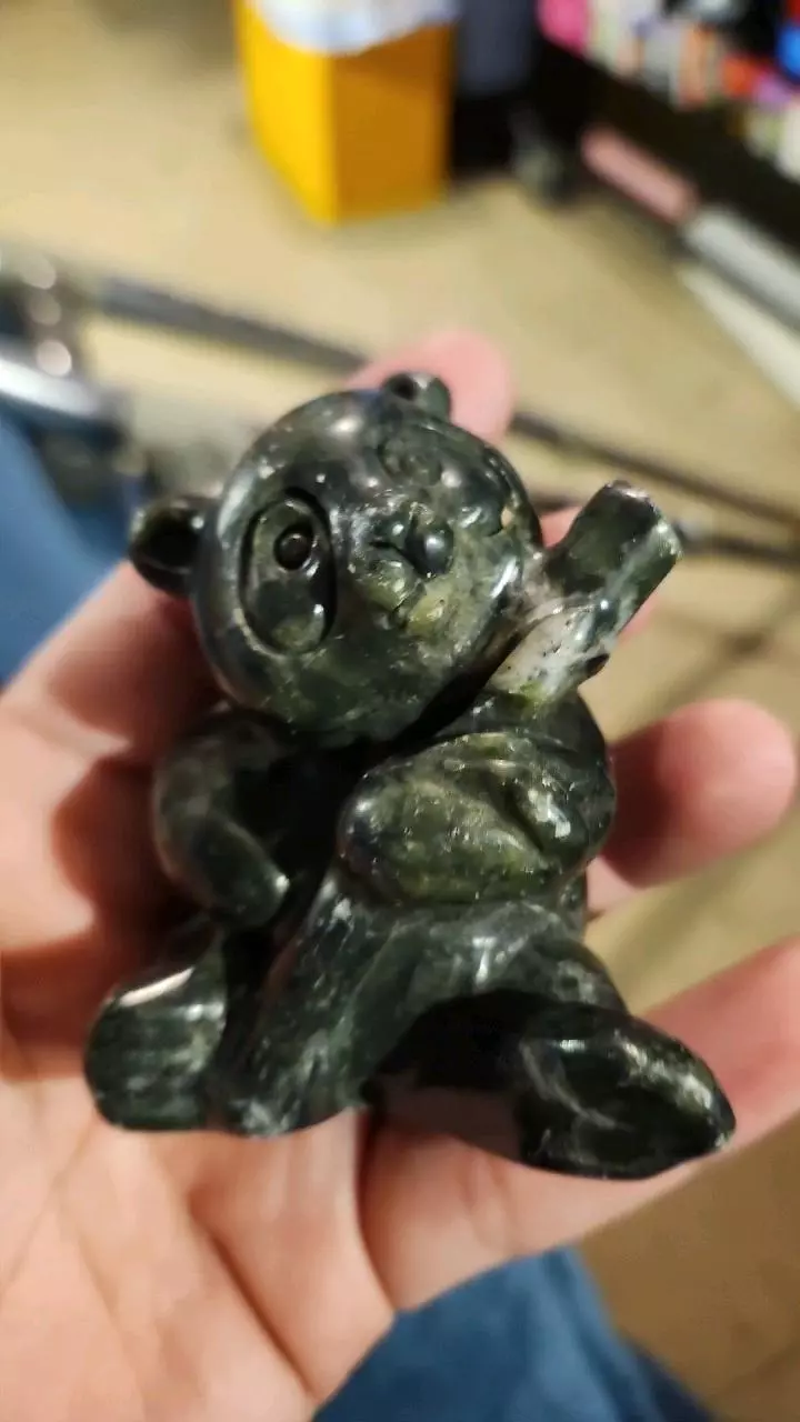 plant/Serpentine panda bear was bamboo-0