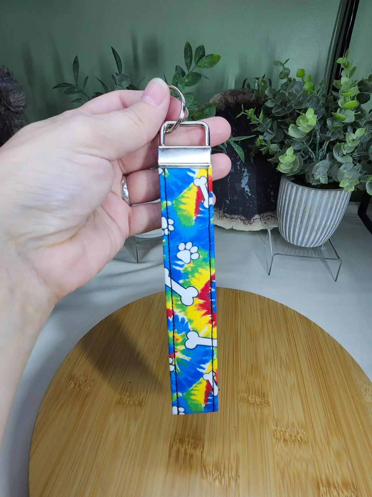 plant/Keychain tie dye dog-0