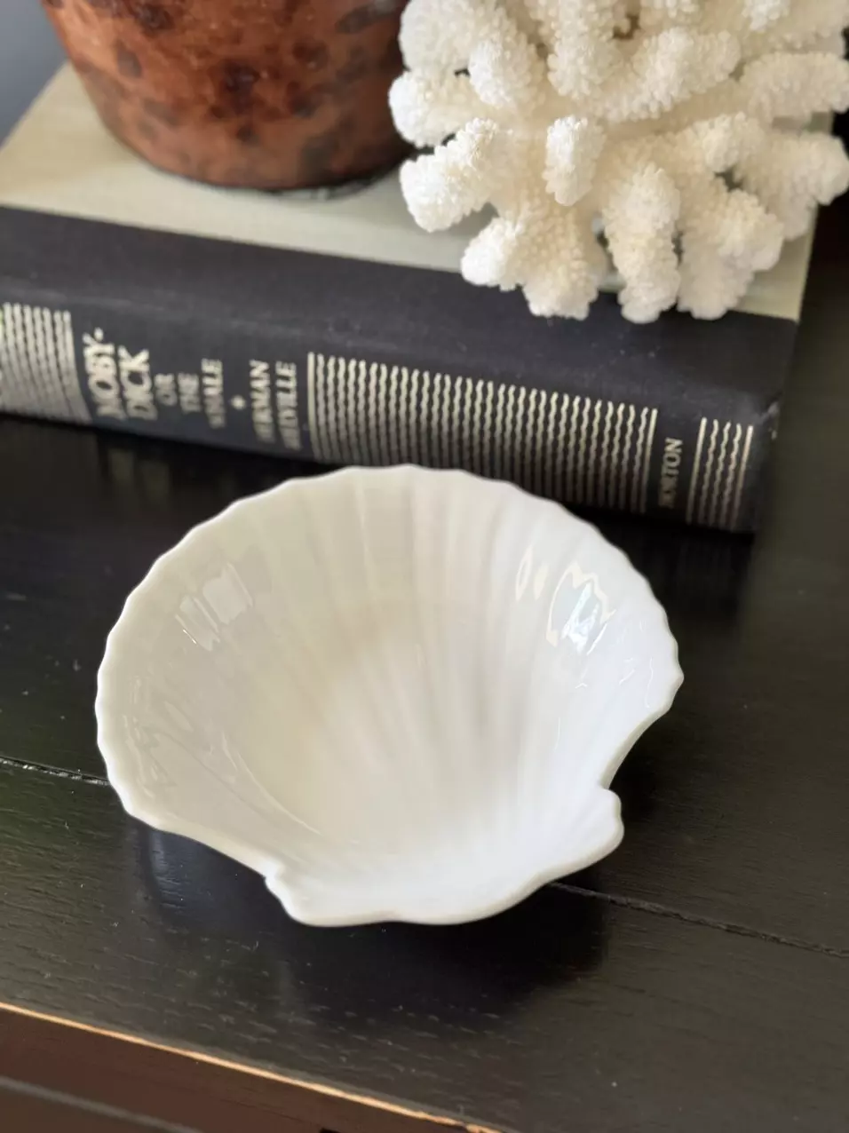 plant/White Clam Shell Trinket Dish-0