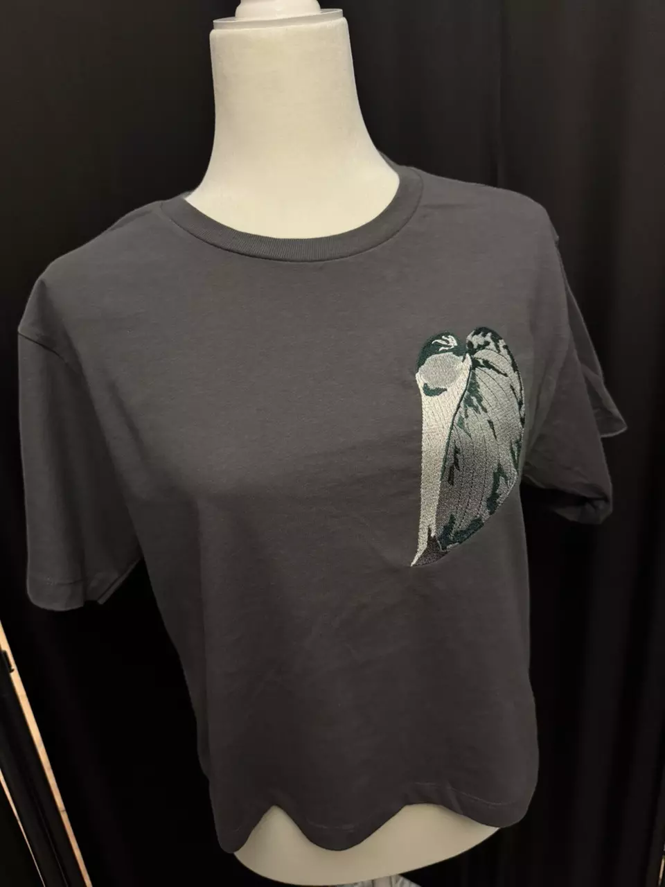 plant/Scindapsus mariposa - grey boxy shirt - Medium-0