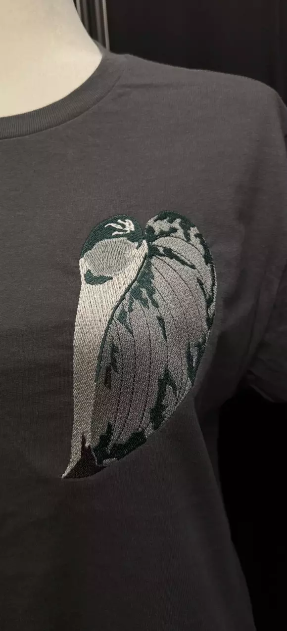 plant/Scindapsus mariposa - grey boxy shirt - Medium-1