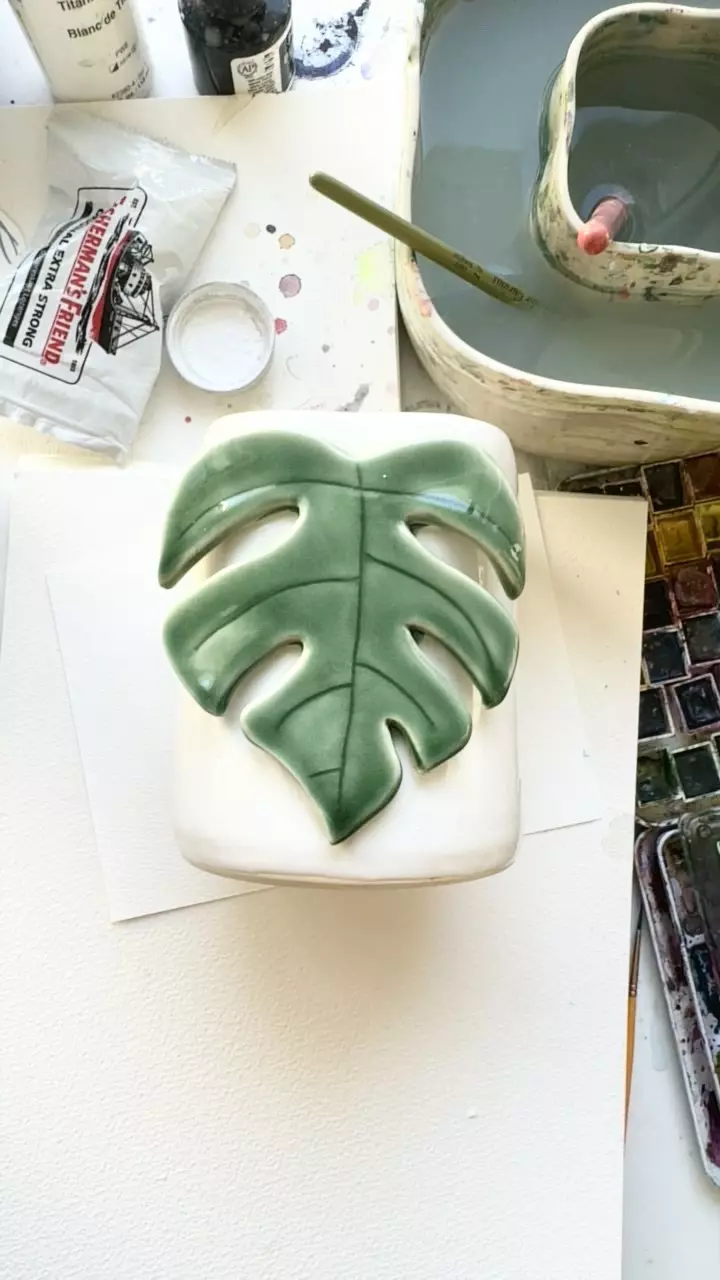 plant/Monstera Brush Holder-0