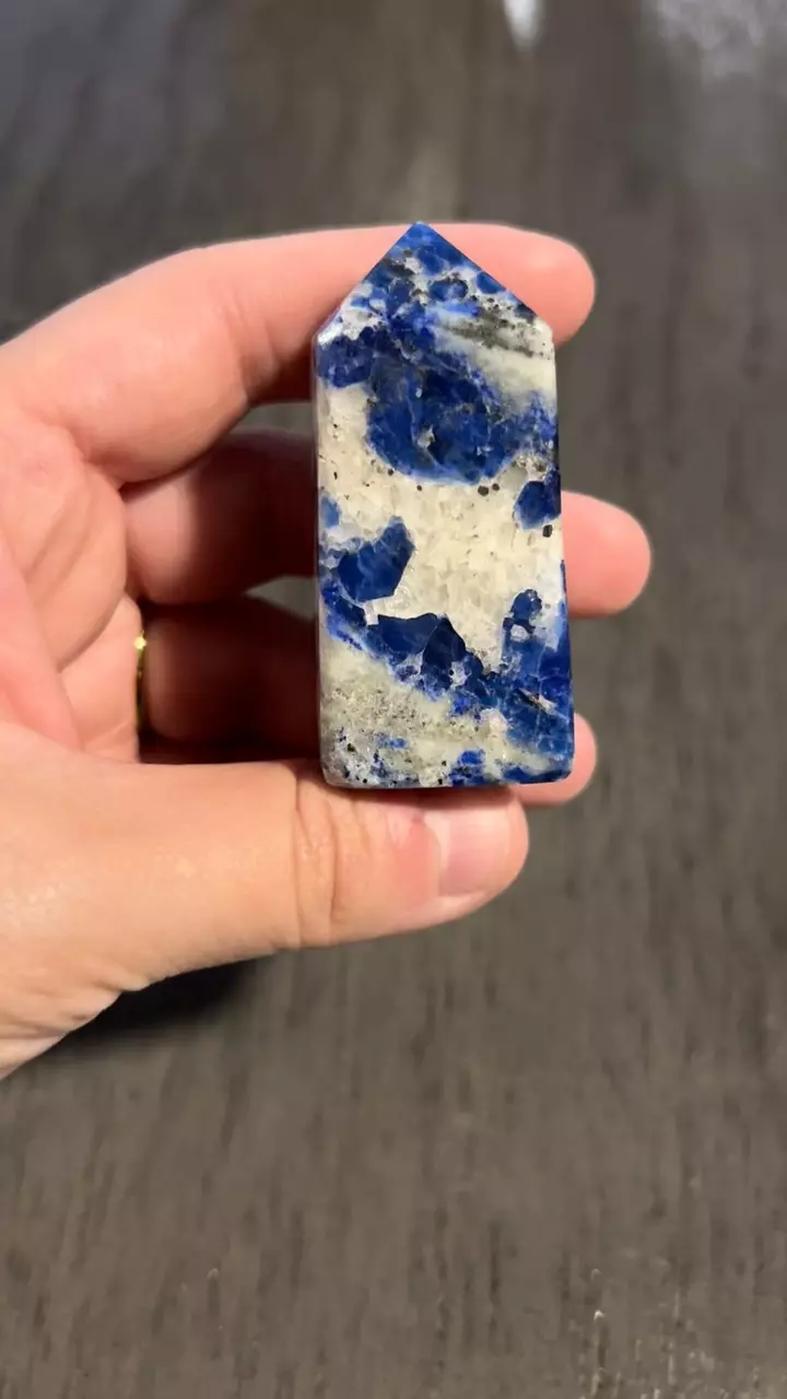 plant/Lapis Lazuli Tower – 2-Inch (UV reactive)-2