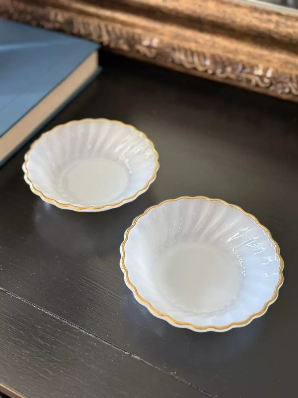 plant/Anchor Hocking Milk glass bowls with Gold Rim (set of 2)-0
