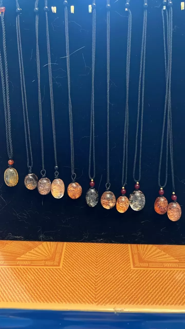 plant/Gaden quartz pendants-0